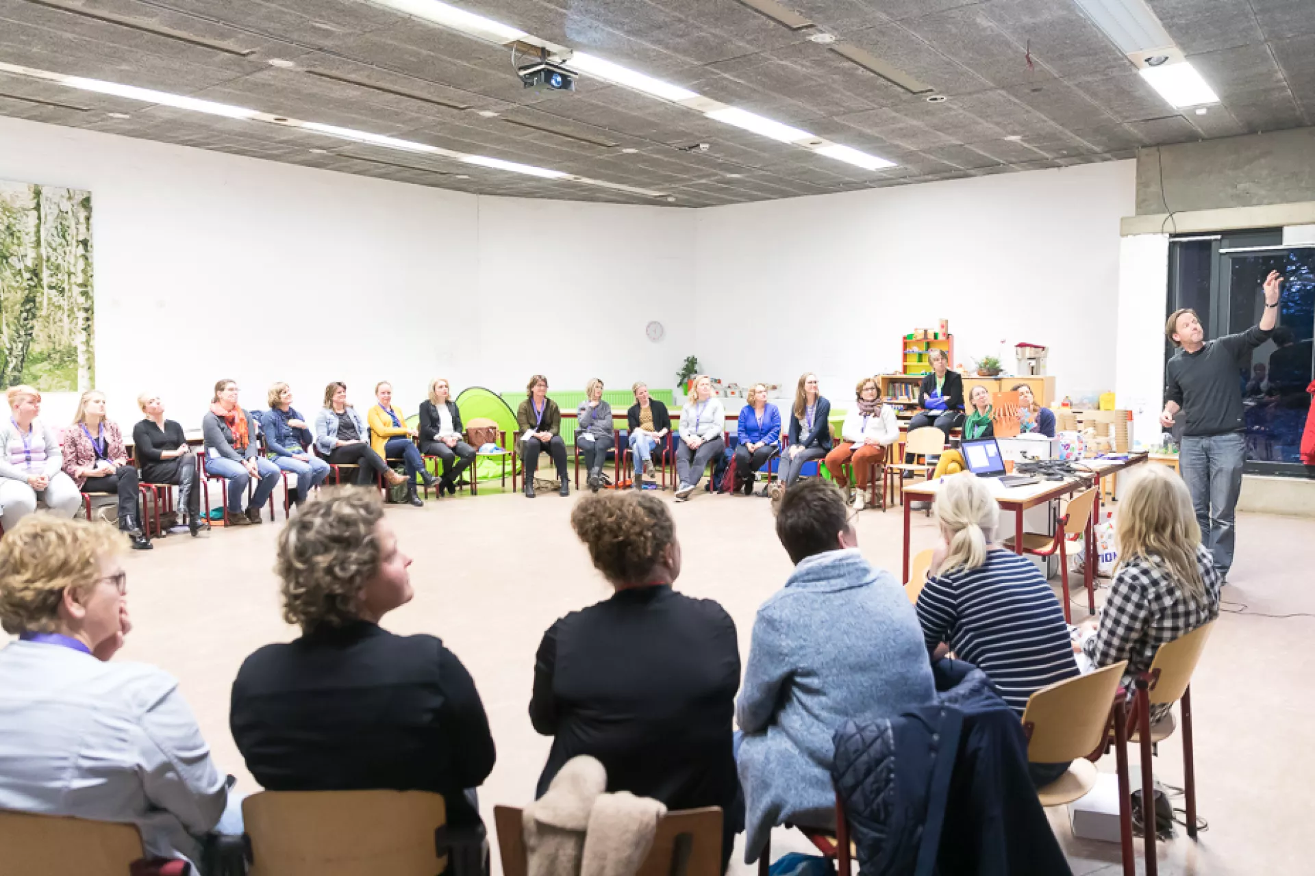 makers, amateurs, mensen in een kring, zzp