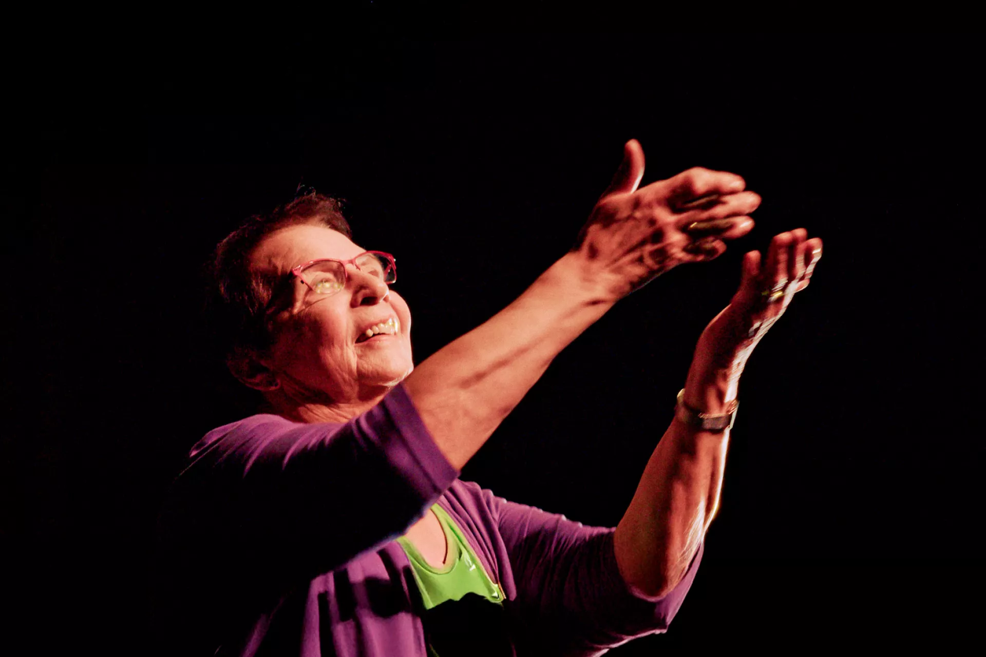 Dans op recept - oudere vrouw die danst 